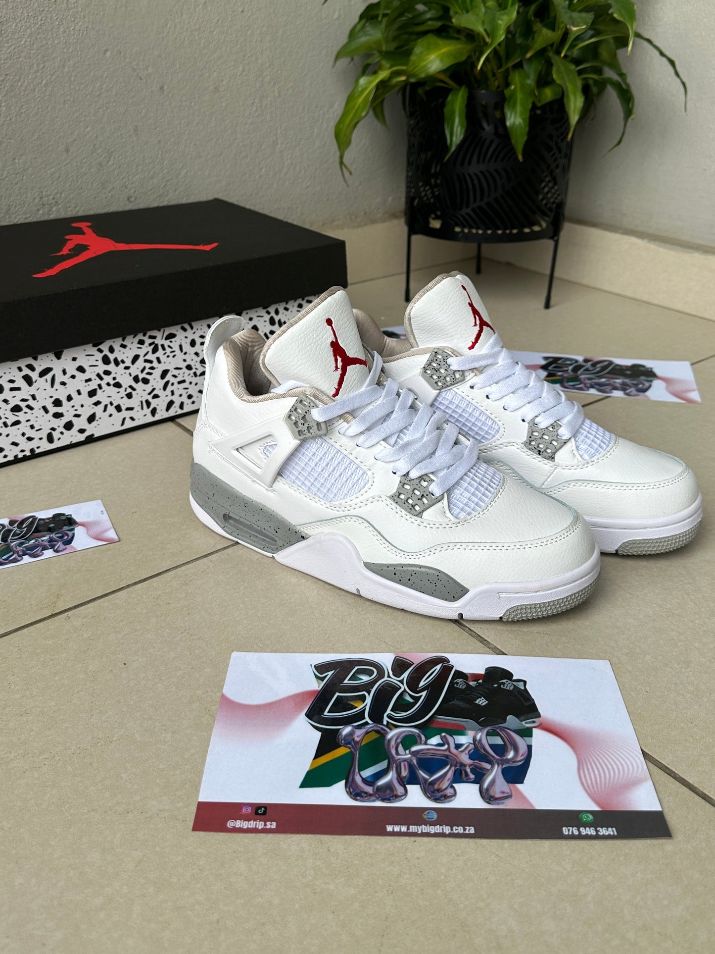 AIR JORDAN 4 ‘WHITE OREO’