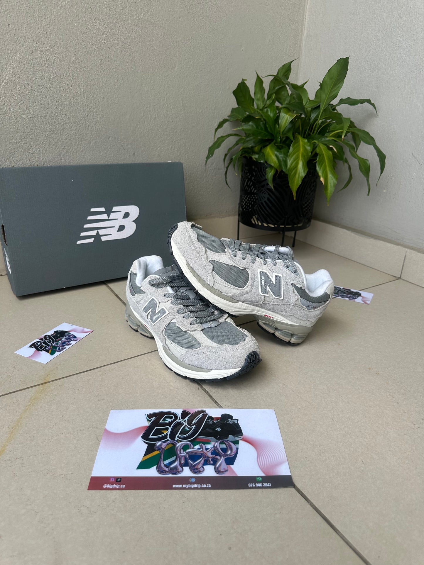 200r “grey"
