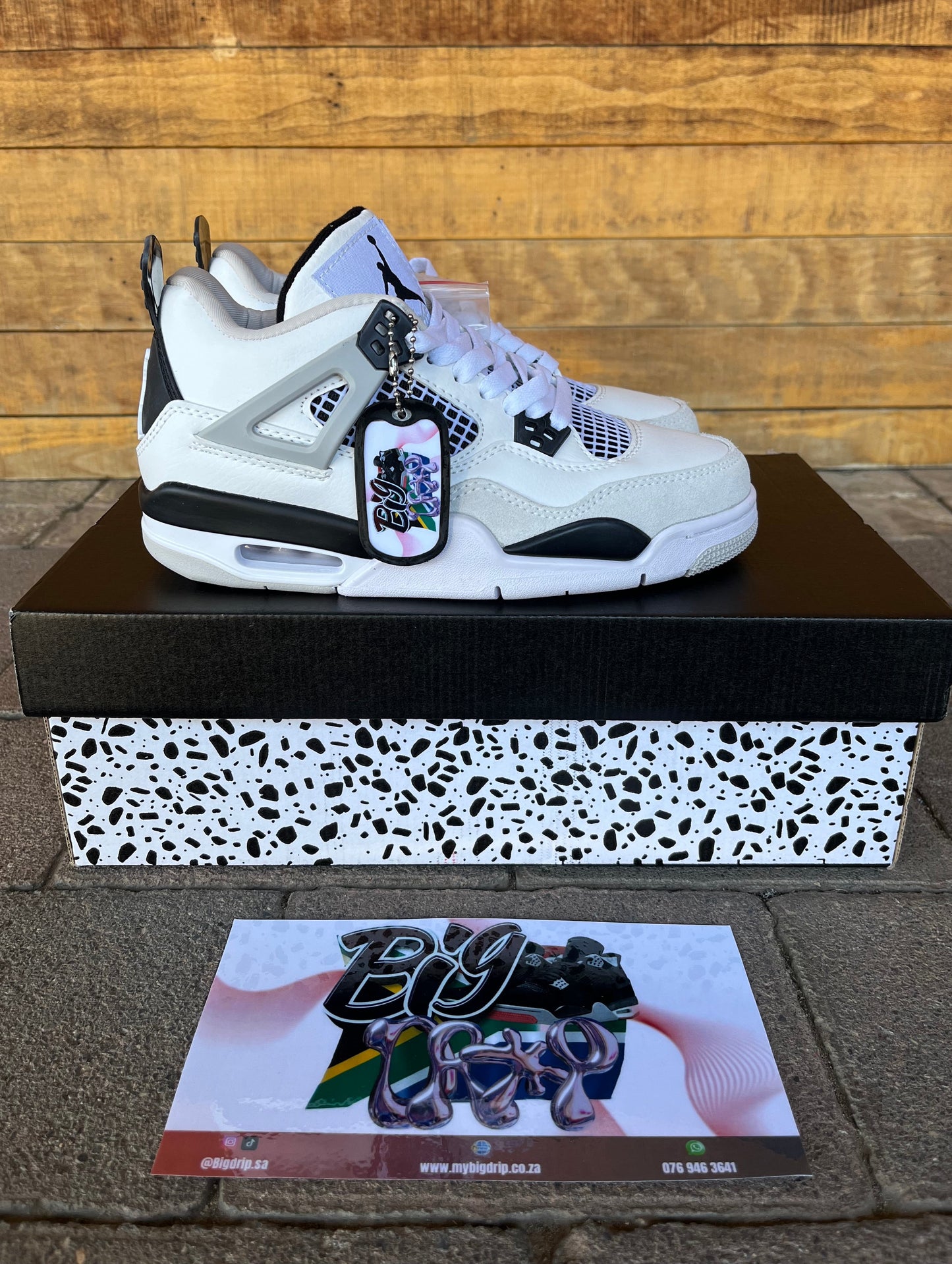AIR JORDAN 4 RETRO "Military Black"