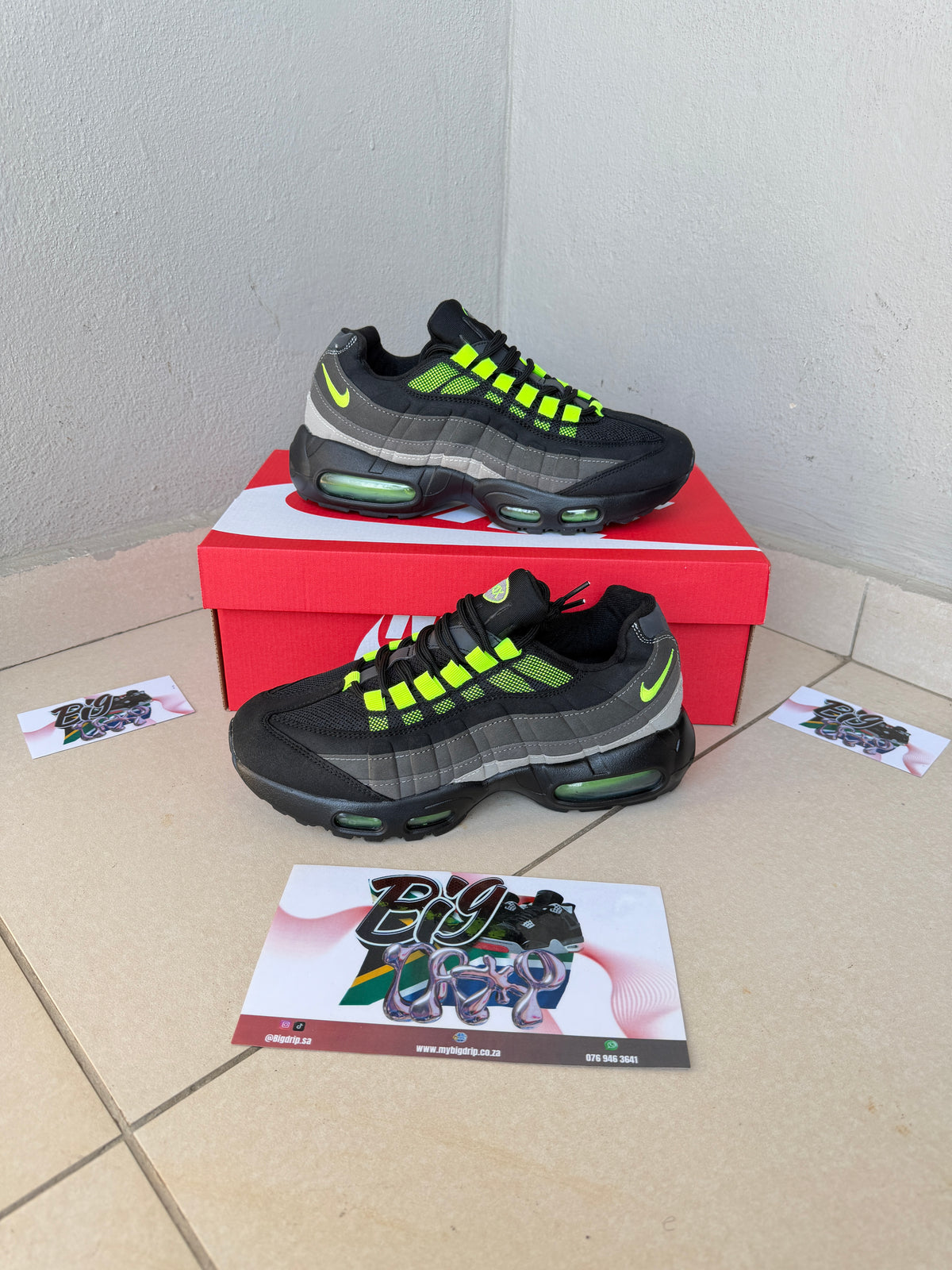 Airmax 95 “OG” black neon