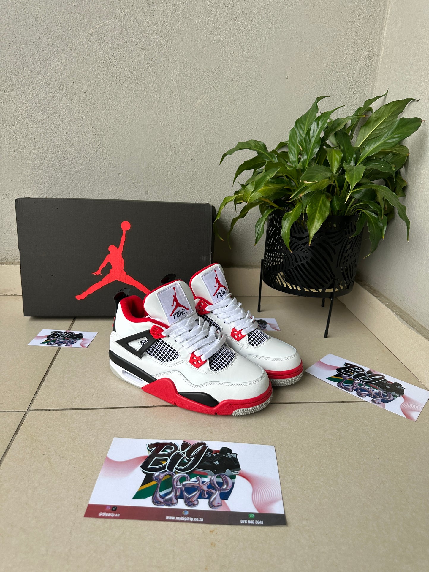 AIR JORDAN 4 RETRO "Fire Red"