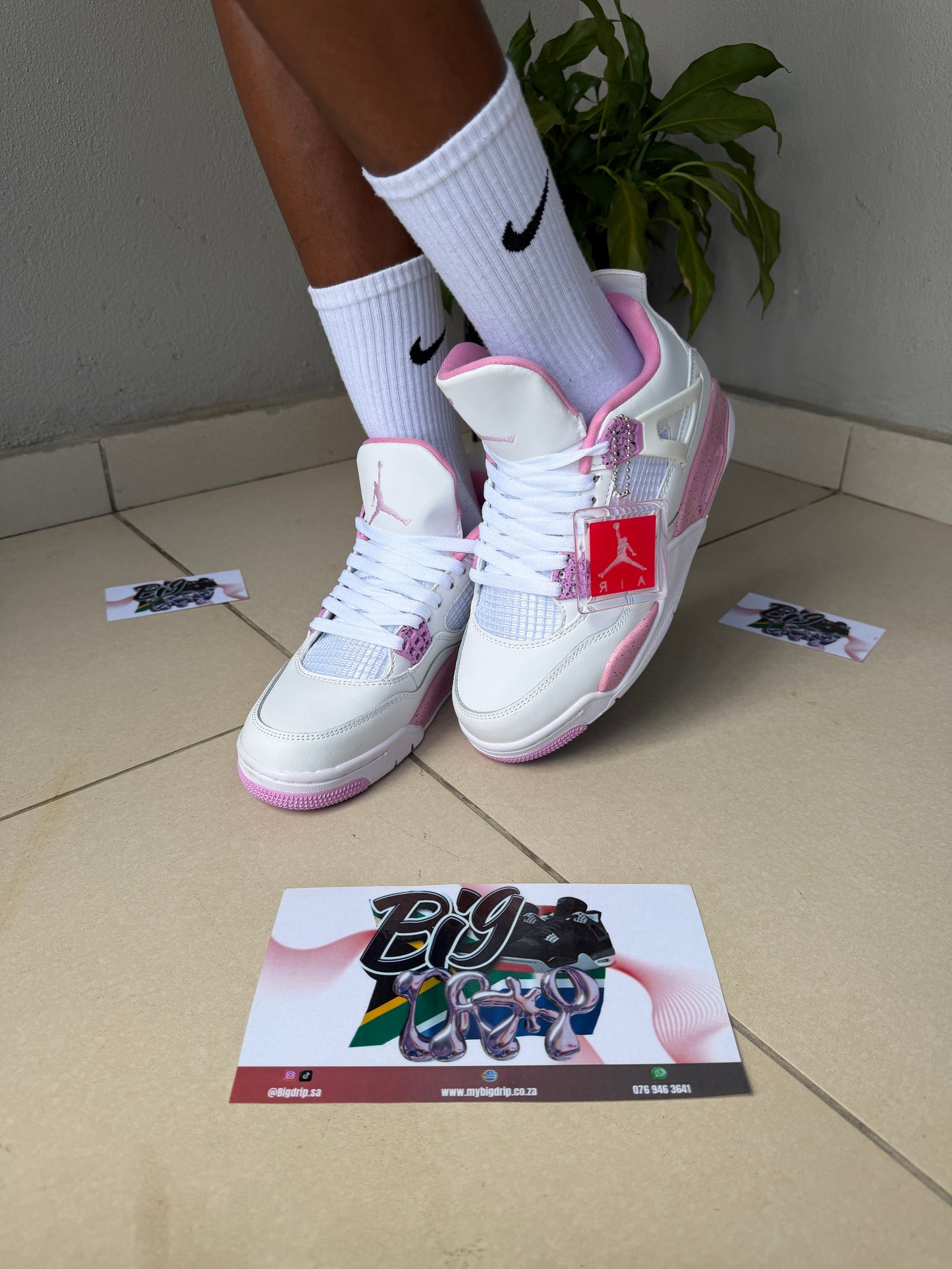AIR JORDAN 4 ‘pink OREO’