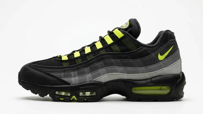 Airmax 95 “OG” black neon
