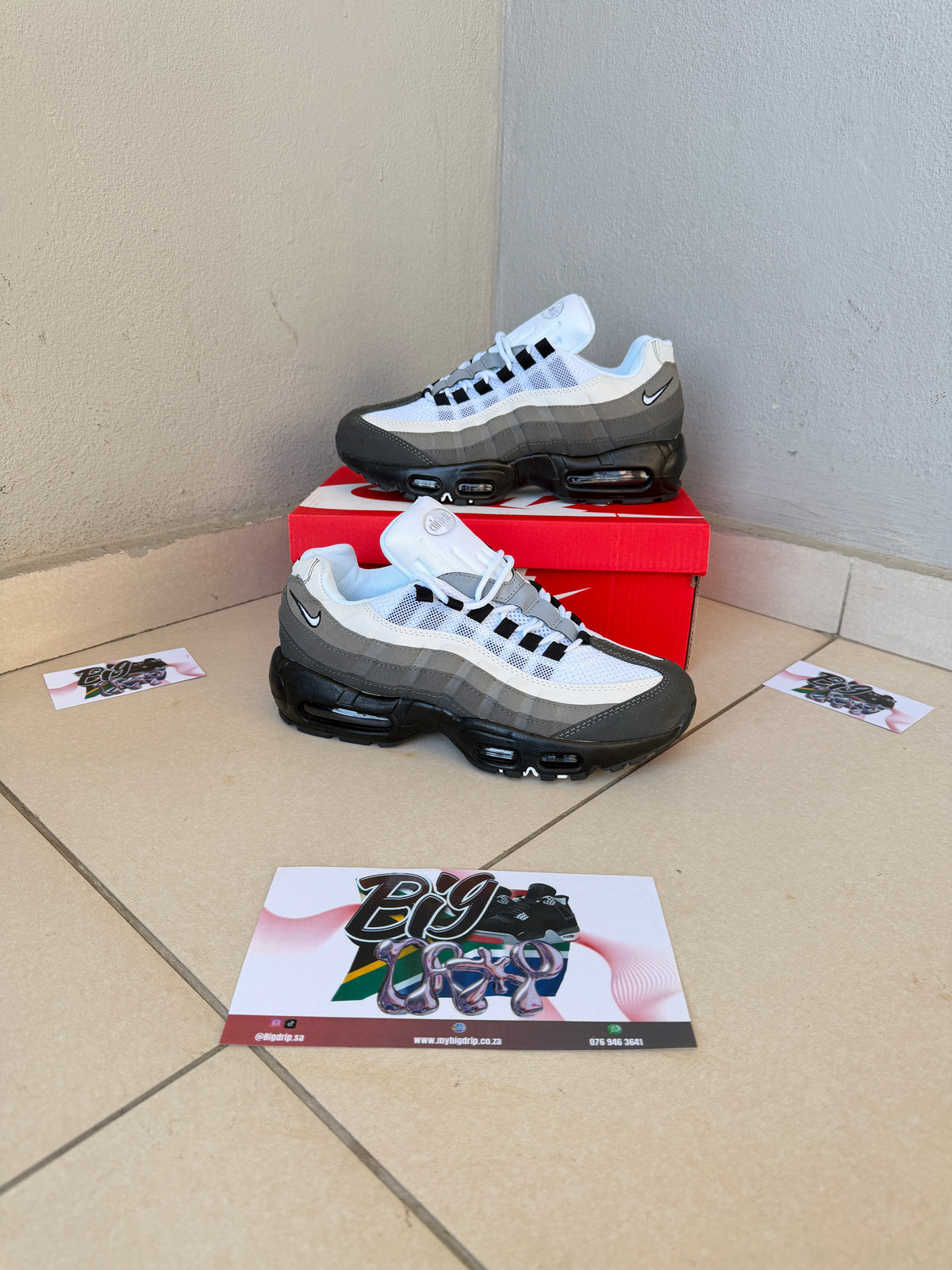 Airmax 95 “OG” photon dust