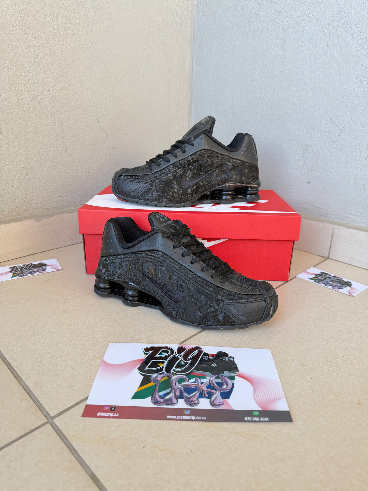 SHOX R4 “black”