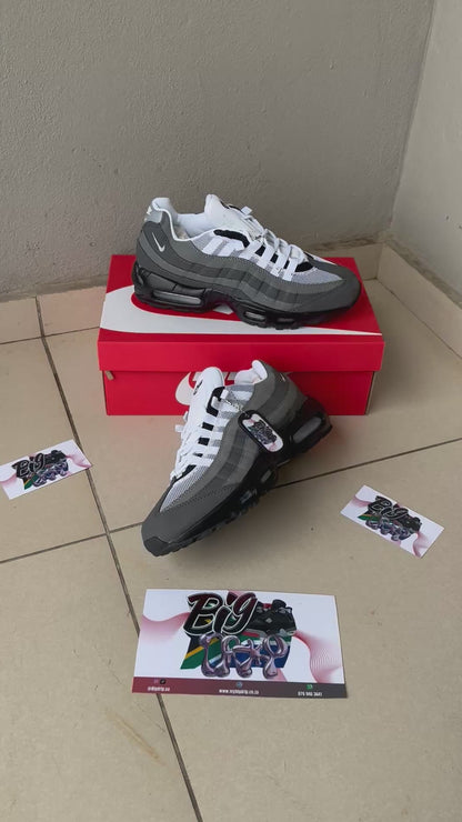 Airmax 95 “OG” photon dust