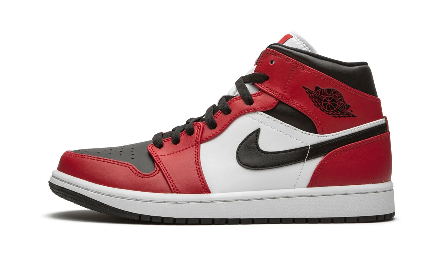AIR JORDAN 1 MID "Chicago Black Toe"